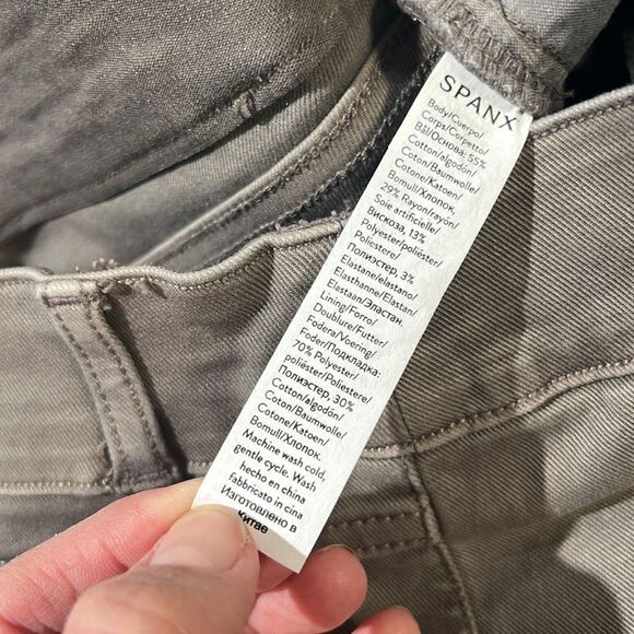 Spanx Stretch Twill High Rise Cargo Skinny Ankle Pants In Soft Sage Green C30 - Picture 10 of 10